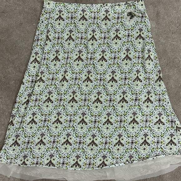 C.C. Outlaw Dresses & Skirts - Vintage C. C. Outlaw Jersey Paisley Skirt with Green Gem Detail & Nude Mesh Hem